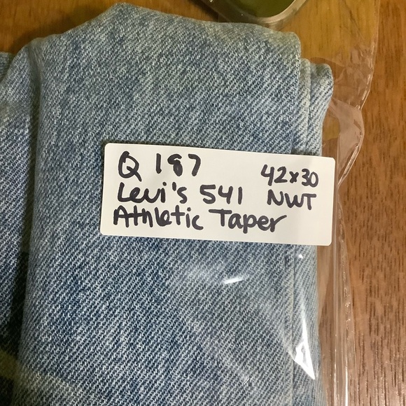 NWT Levi’s 541 Athletic Taper Jeans Sz 42 x 30 Distressed Stretch Medium Wash - Picture 6 of 6